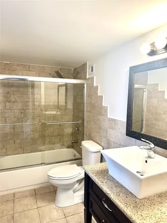 $185,000 | 1301 Northeast Miami Gardens Drive, Unit 521W, Miami, FL 33179