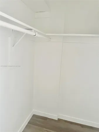 $185,000 | 1301 Northeast Miami Gardens Drive, Unit 521W, Miami, FL 33179