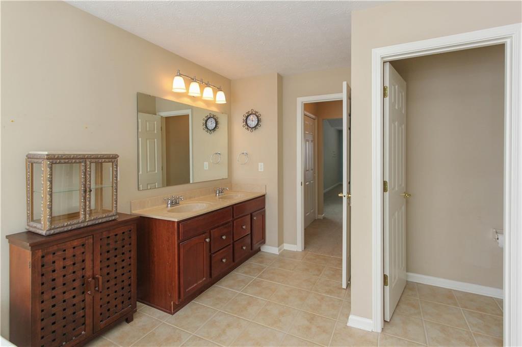 1197 Decatur Lane Greenwood, IN 46143 - Photo 15 of 24 Gallery Image 15