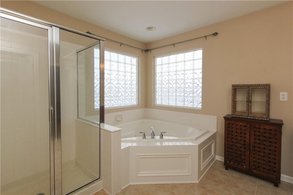 1197 Decatur Lane Greenwood, IN 46143 - Photo 16 of 24 Gallery Image 16