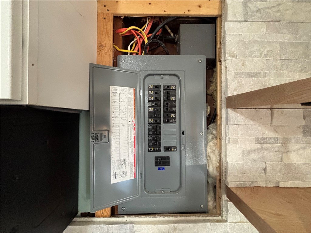 16 Mayor Lane Warwick, RI 02889 - Photo 12 of 20