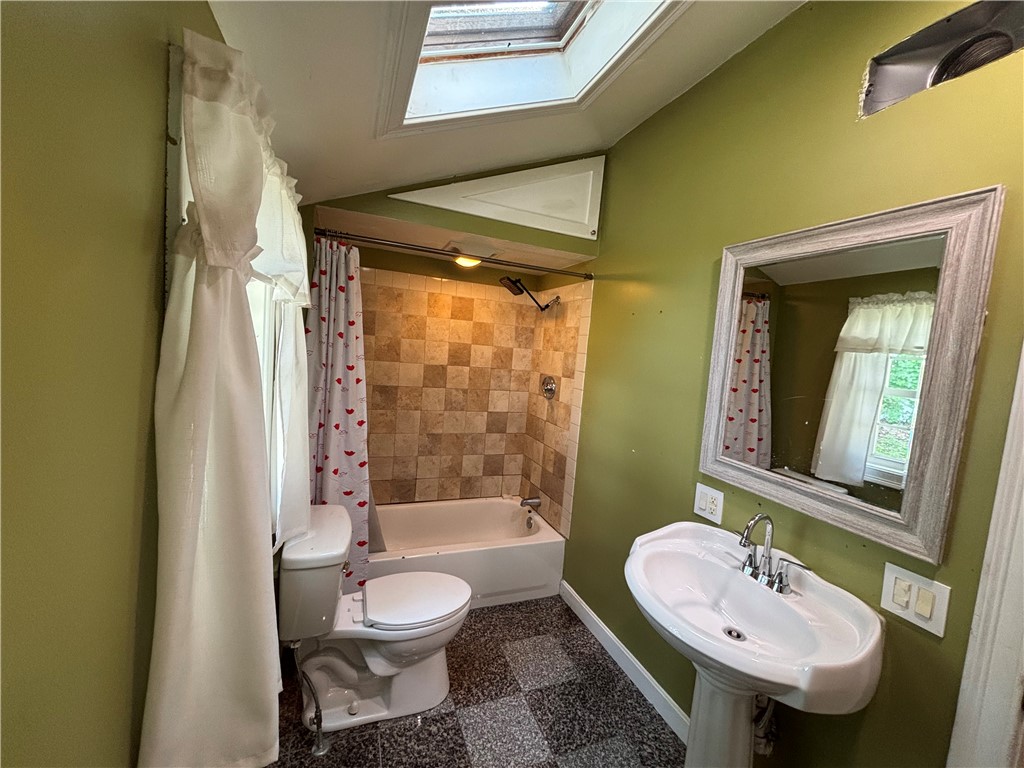 16 Mayor Lane Warwick, RI 02889 - Photo 6 of 20