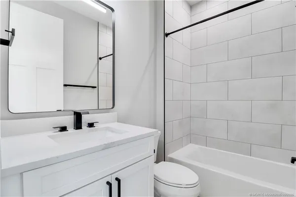 $1,105,000 | 1023 Northeast Orange Avenue, Jensen Beach, FL 34957