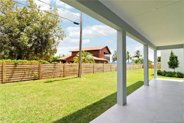 $1,125,000 | 1023 Northeast Orange Avenue, Jensen Beach, FL 34957