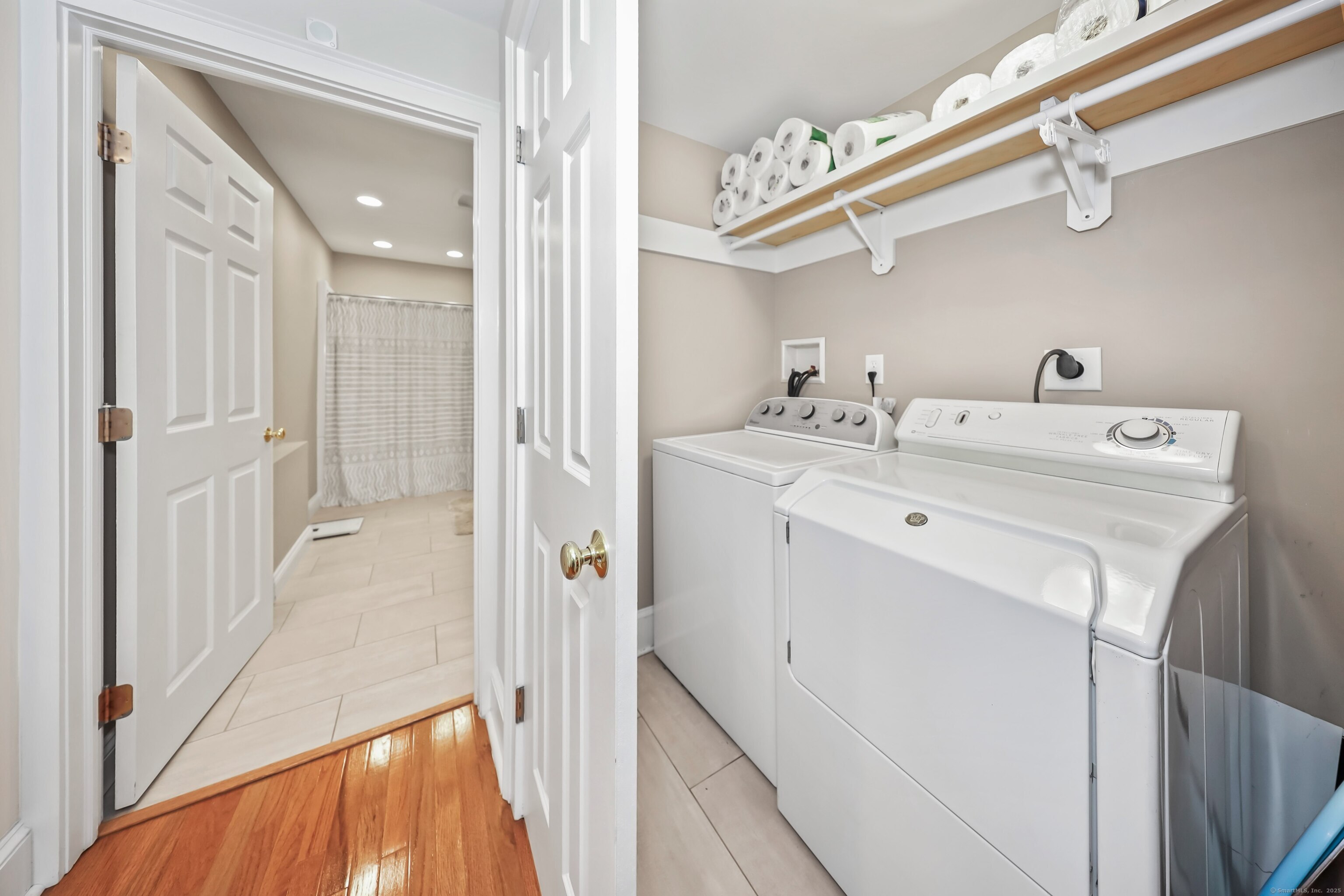 11 Ariel Road Woodbridge, CT 06525 - Photo 16 of 33