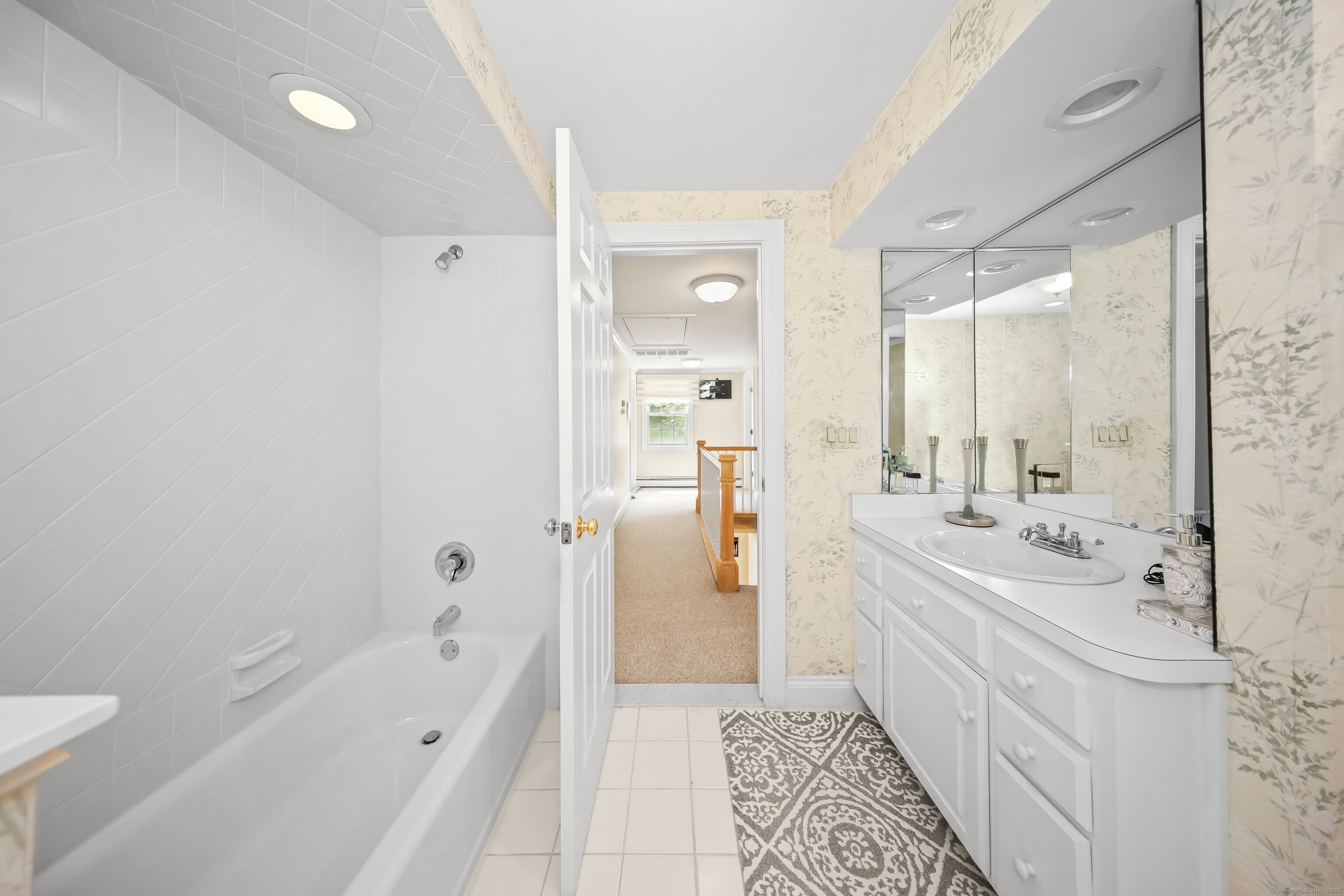 11 Ariel Road Woodbridge, CT 06525 - Photo 24 of 33