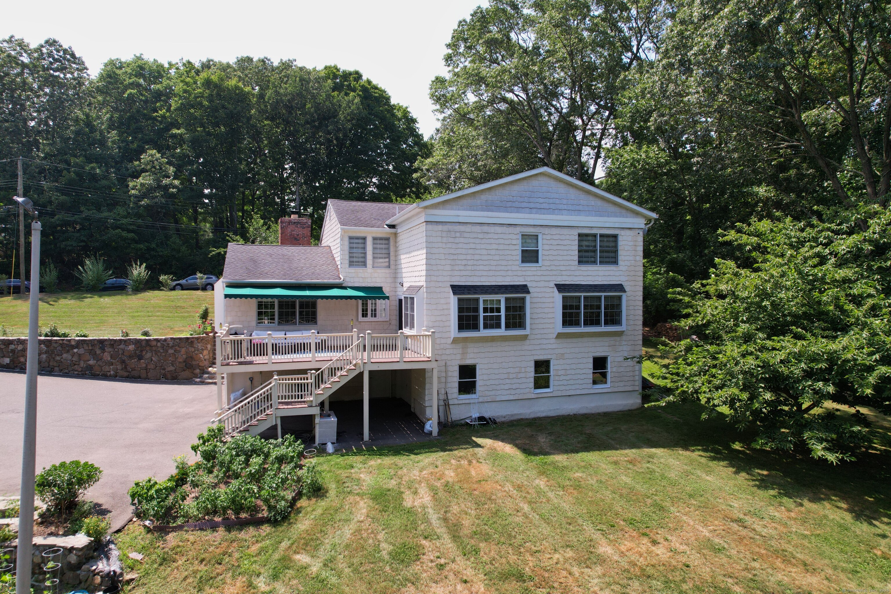 11 Ariel Road Woodbridge, CT 06525 - Photo 6 of 33