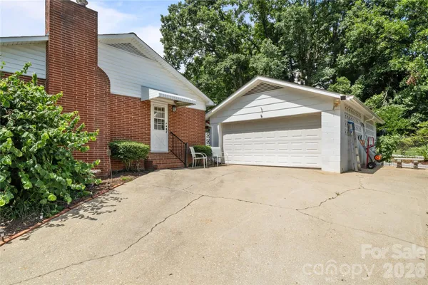 $309,000 | 308 Taubrook Place Northwest, Lenoir, NC 28645