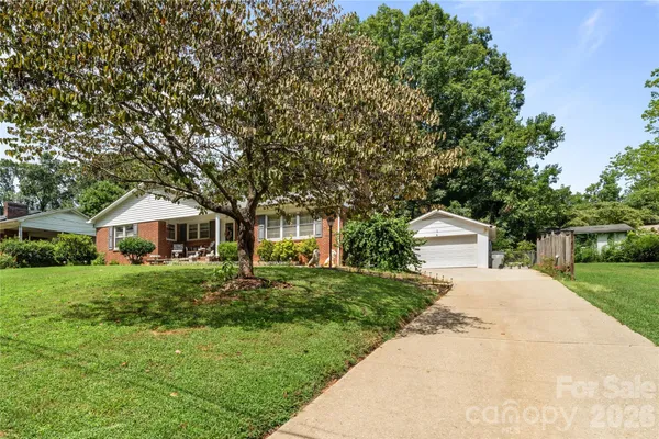 $309,000 | 308 Taubrook Place Northwest, Lenoir, NC 28645