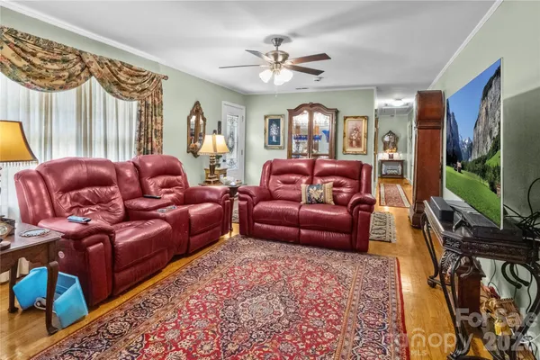 $309,000 | 308 Taubrook Place Northwest, Lenoir, NC 28645