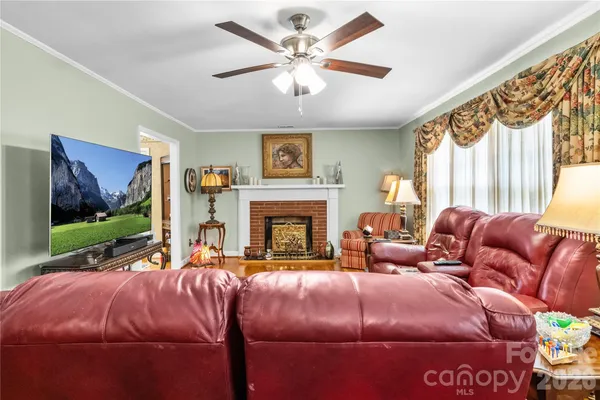 $309,000 | 308 Taubrook Place Northwest, Lenoir, NC 28645