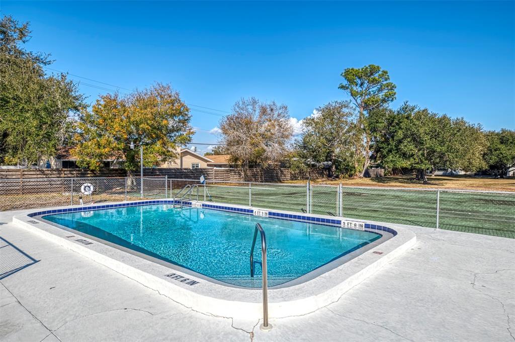 952 North Beneva Road, Unit V23 Sarasota, FL 34232 - Photo 42 of 46 Gallery Image 42