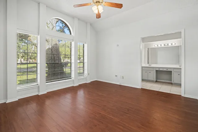 $275,000 | 206 Forest Oaks Lane, Lake Jackson, TX 77566