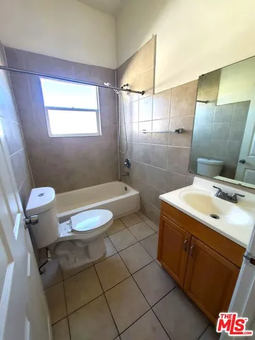 $2,150 | 119 North Benton Way, Los Angeles, CA 90026