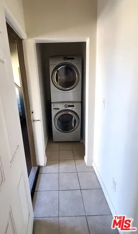 $2,150 | 119 North Benton Way, Los Angeles, CA 90026