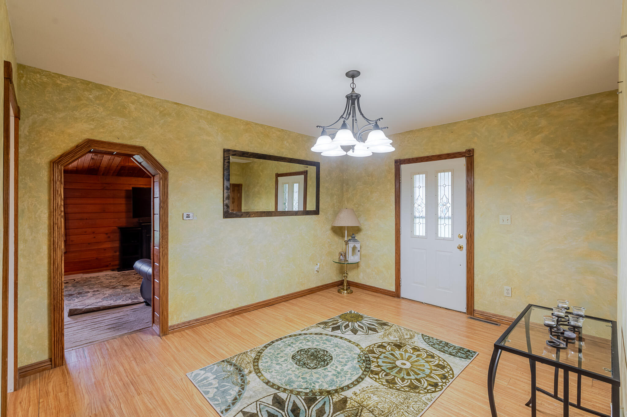 2402 Linda Road Valparaiso, IN 46383 - Photo 13 of 41 2048x1364