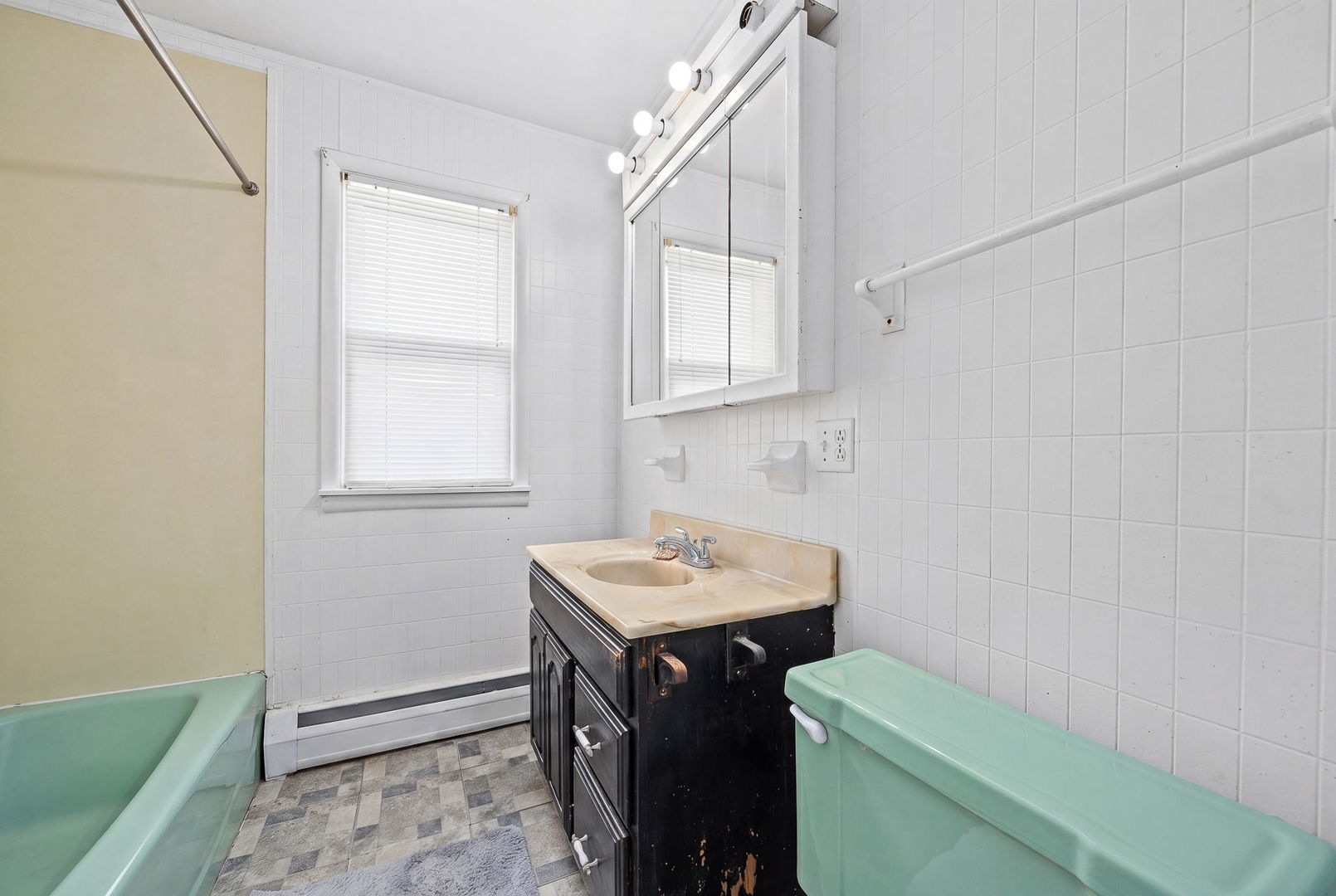 11S130 Madison Street Burr Ridge, IL 60527 - Photo 14 of 21 Gallery Image 14