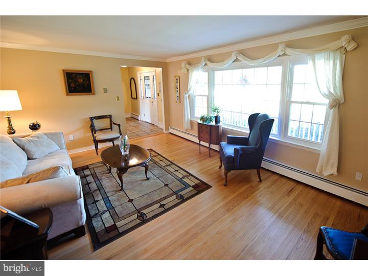 558 Beck Road Souderton, PA 18964 - Photo 2 of 19 Living Room