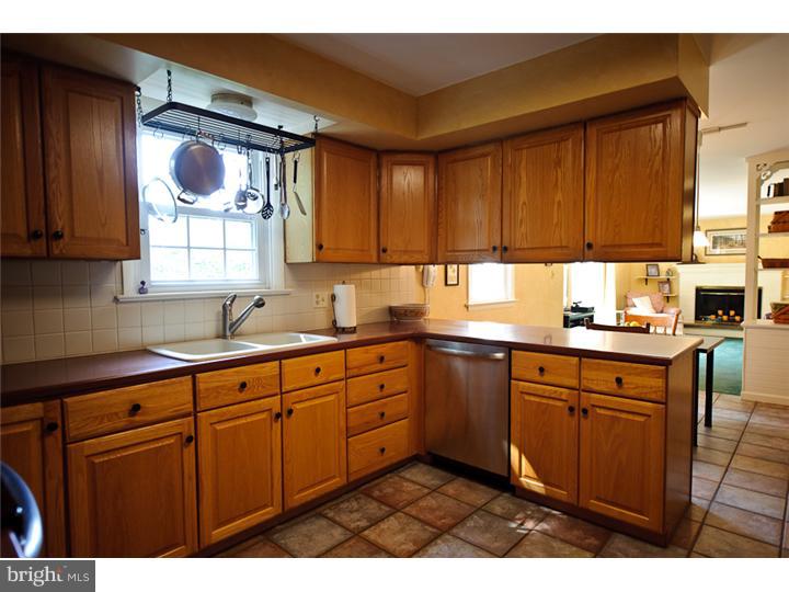 558 Beck Road Souderton, PA 18964 - Photo 5 of 19 Kitchen