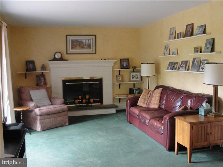 558 Beck Road Souderton, PA 18964 - Photo 6 of 19 Family Room