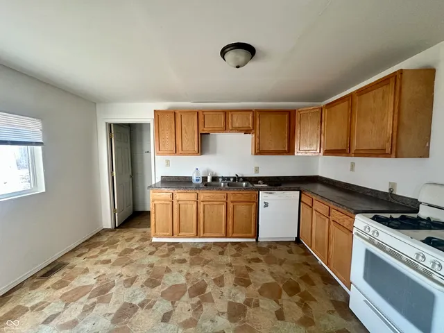 $82,900 | 1816 Central Avenue, Anderson, IN 46016