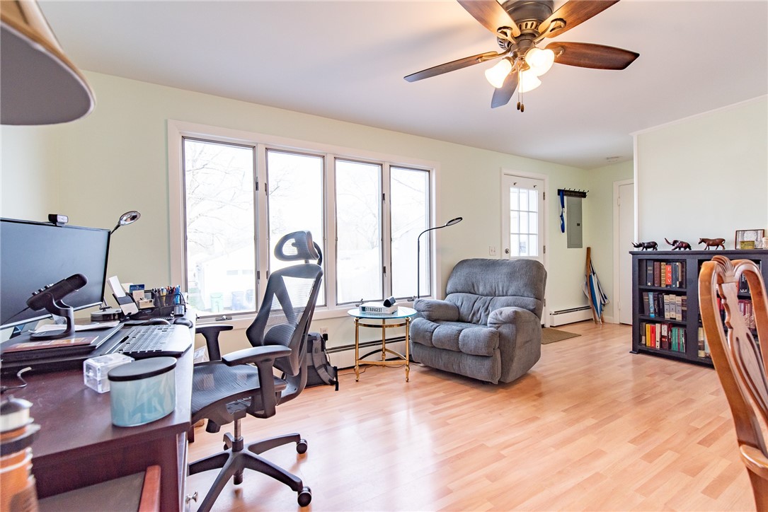 72 Flagg Avenue Warwick, RI 02886 - Photo 13 of 29