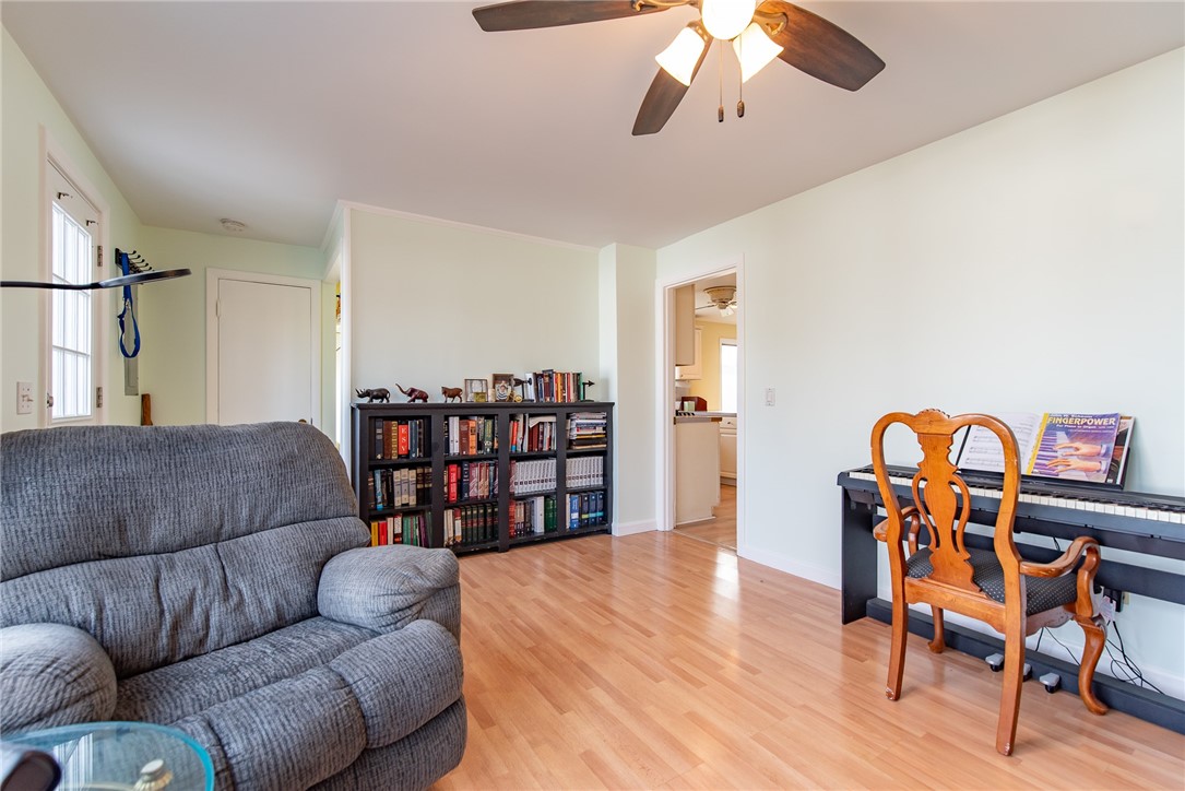 72 Flagg Avenue Warwick, RI 02886 - Photo 14 of 29