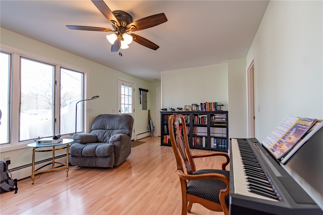 72 Flagg Avenue Warwick, RI 02886 - Photo 15 of 29