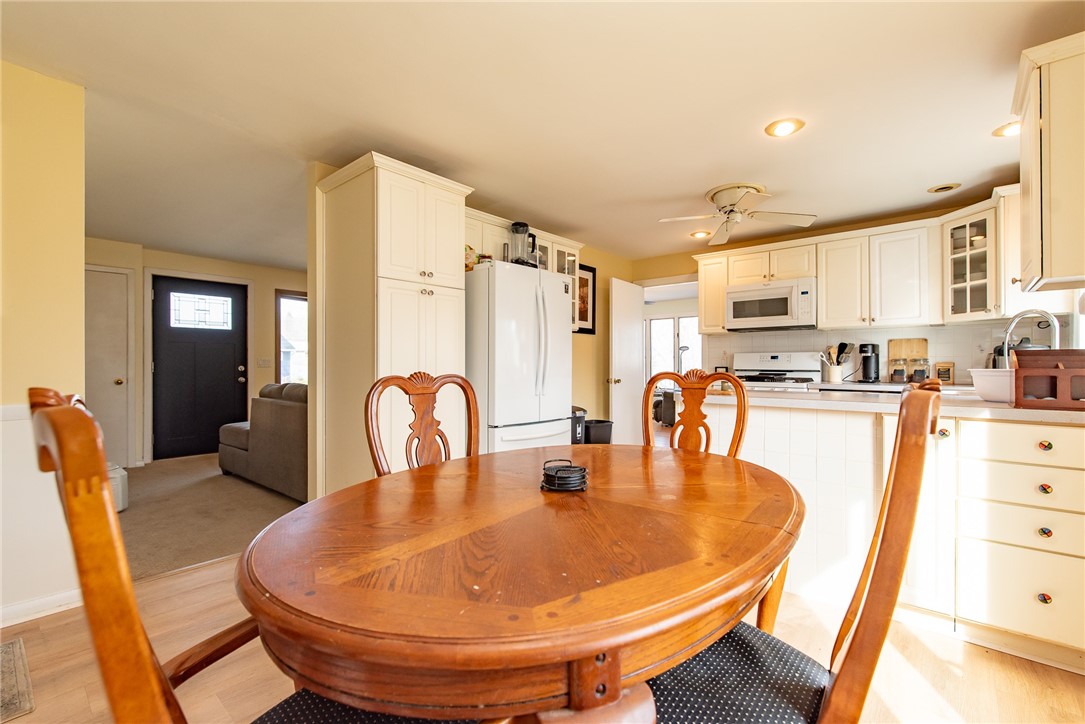 72 Flagg Avenue Warwick, RI 02886 - Photo 6 of 29