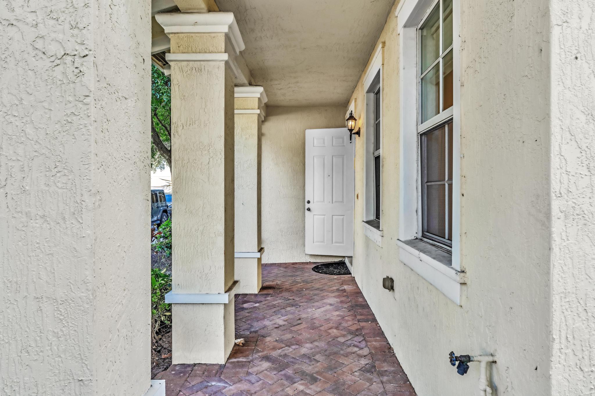 1124 Northwest 18th Avenue Boca Raton, FL 33431 - Photo 3 of 48 FPP00041