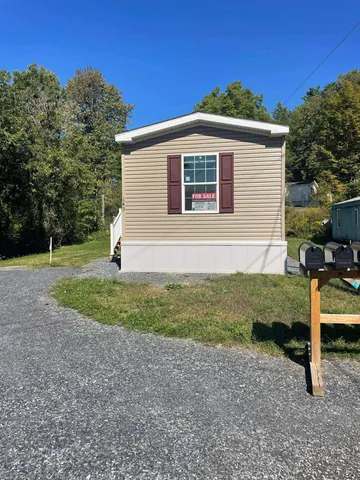 $94,796 | 143 Oak Street, St. Johnsbury, VT 05819