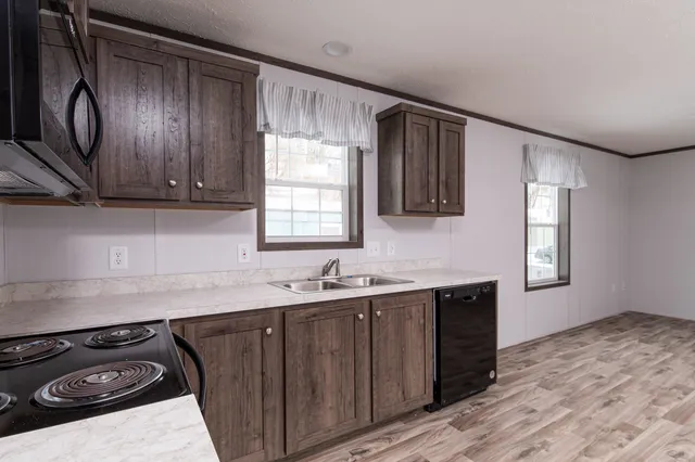 $94,796 | 143 Oak Street, St. Johnsbury, VT 05819