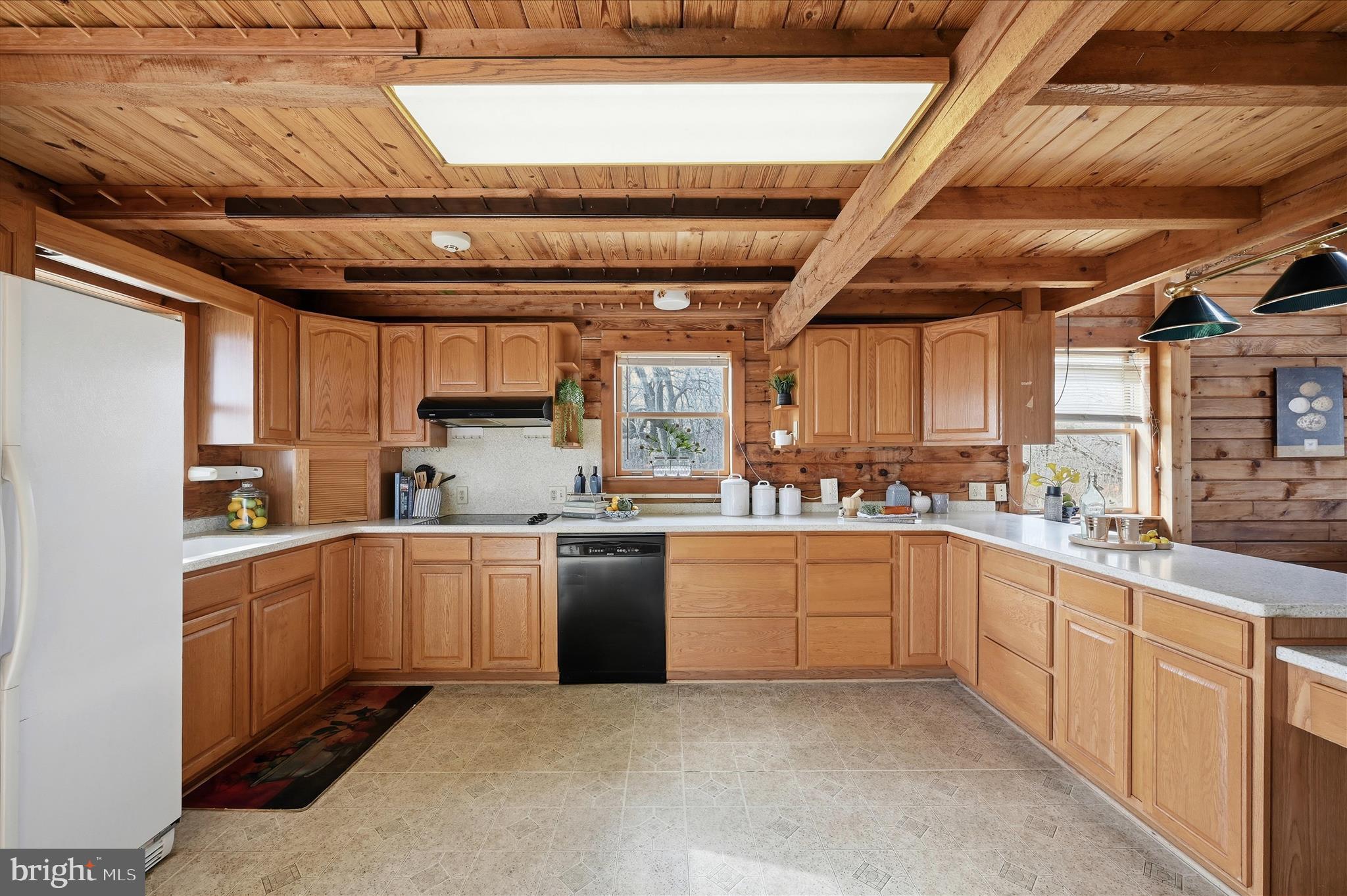 2048 Co Rte 1/11 Kearneysville, WV 25430 - Photo 19 of 95 Kitchen