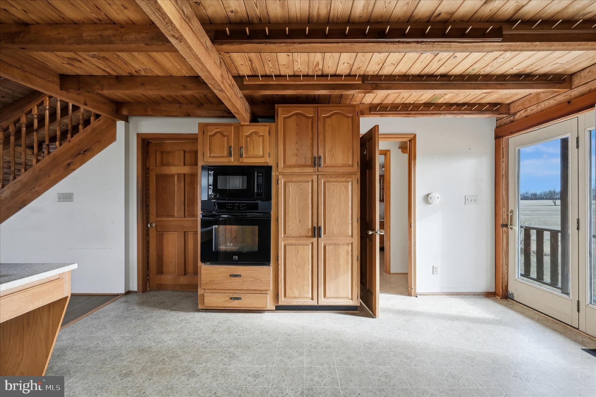 2048 Co Rte 1/11 Kearneysville, WV 25430 - Photo 22 of 95 Kitchen