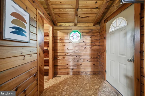 $725,000 | 2048 Co Rte 1/11, Kearneysville, WV 25430