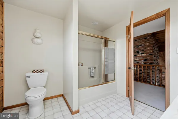 $725,000 | 2048 Co Rte 1/11, Kearneysville, WV 25430