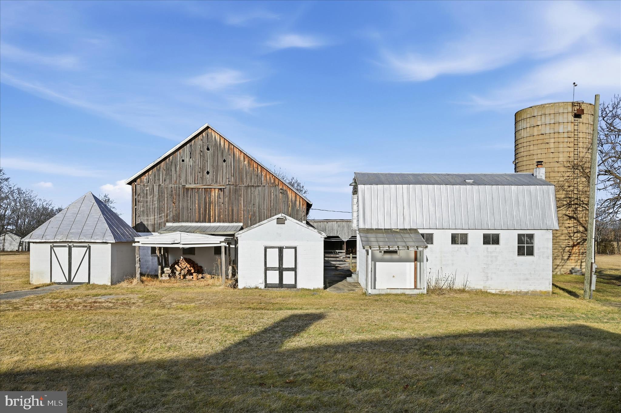 2048 Co Rte 1/11 Kearneysville, WV 25430 - Photo 53 of 95 a front view of a house with a yard and garage