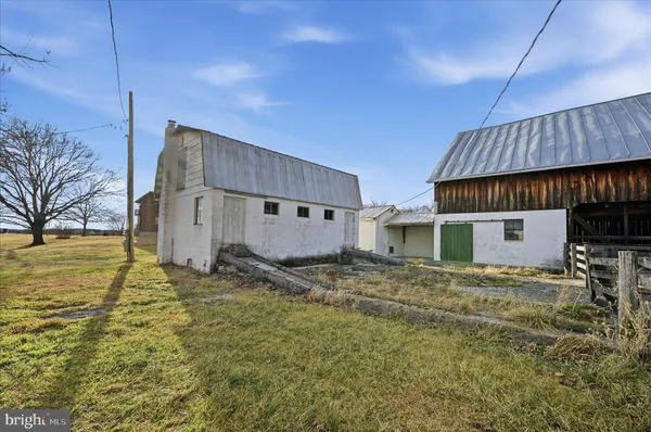 $725,000 | 2048 Co Rte 1/11, Kearneysville, WV 25430