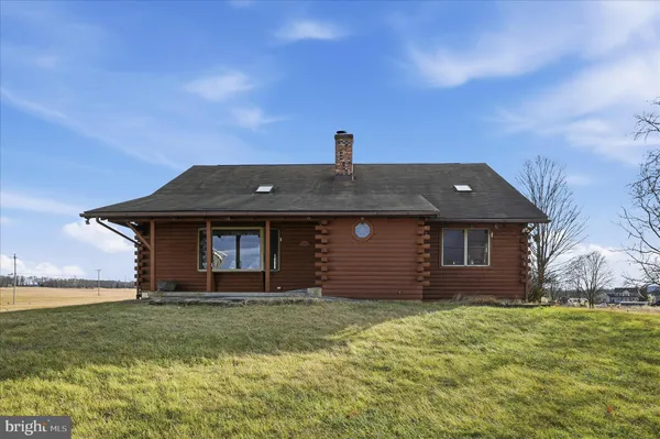 $725,000 | 2048 Co Rte 1/11, Kearneysville, WV 25430