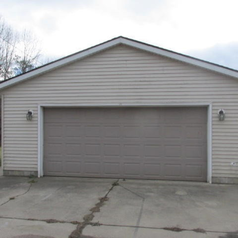 1696 North Sheridan Road Muskegon, MI 49445 - Photo 2 of 5 1696 N Sheridan Garage