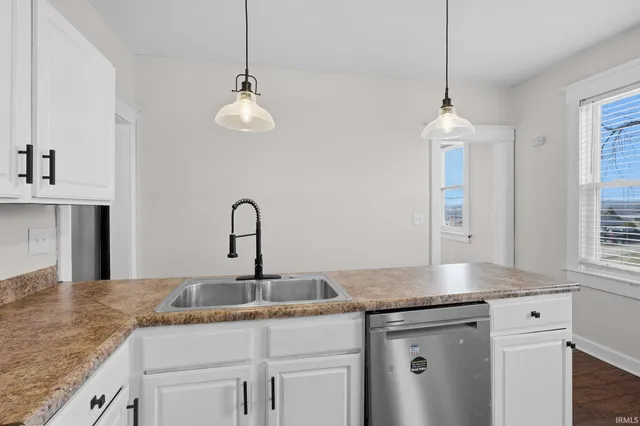 $200,000 | 2825 Forest Avenue, Evansville, IN 47712