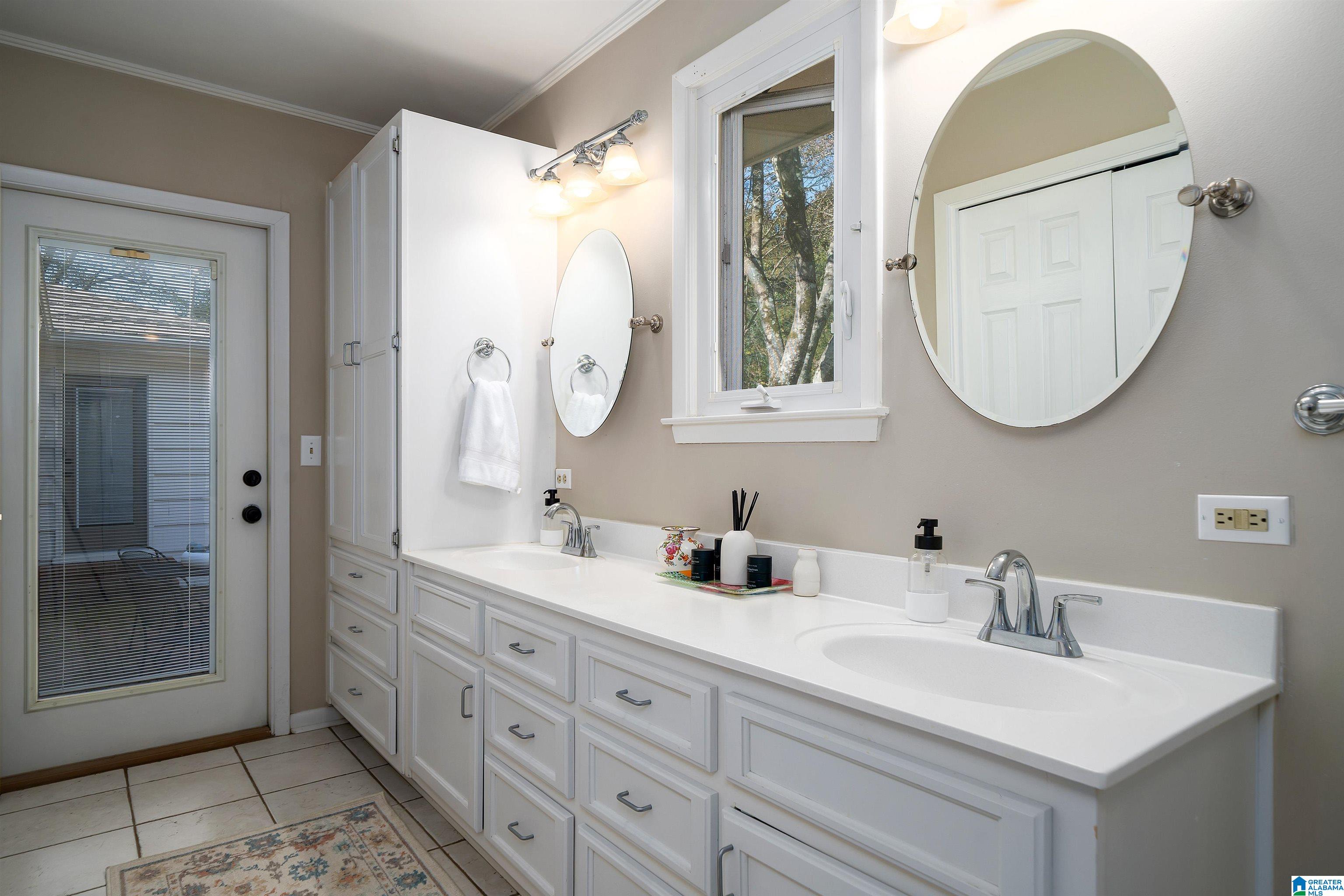2304 Shades Crest Road Birmingham, AL 35216 - Photo 20 of 33