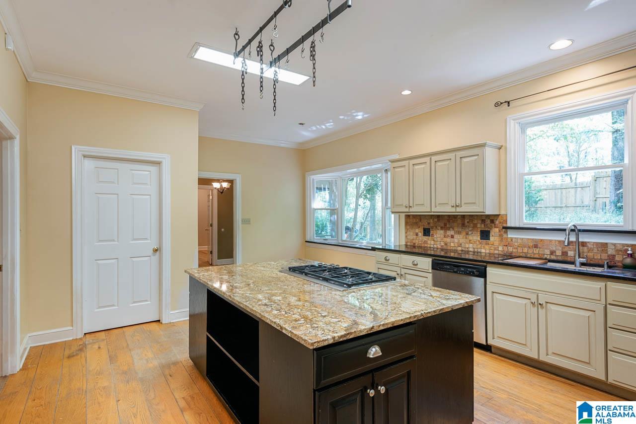 249 Berry Lane Pelham, AL 35124 - Photo 8 of 25