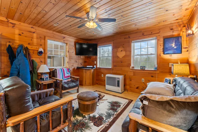 $415,000 | 25 Old Bingham Road, Solon, ME 04979