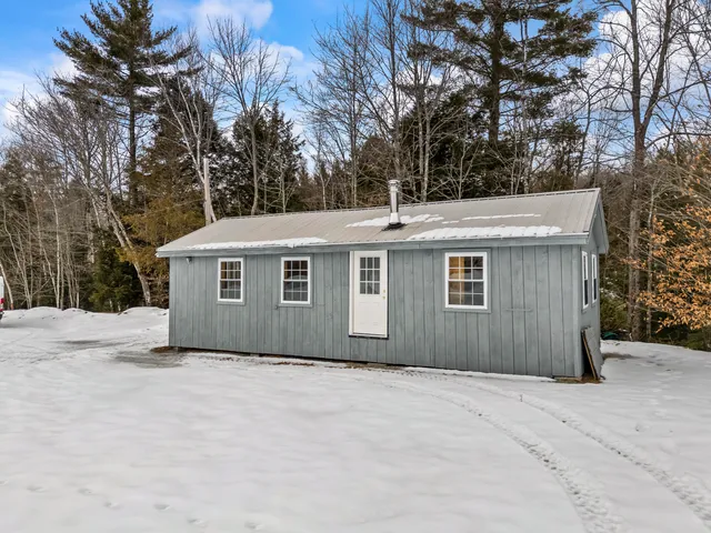 $415,000 | 25 Old Bingham Road, Solon, ME 04979