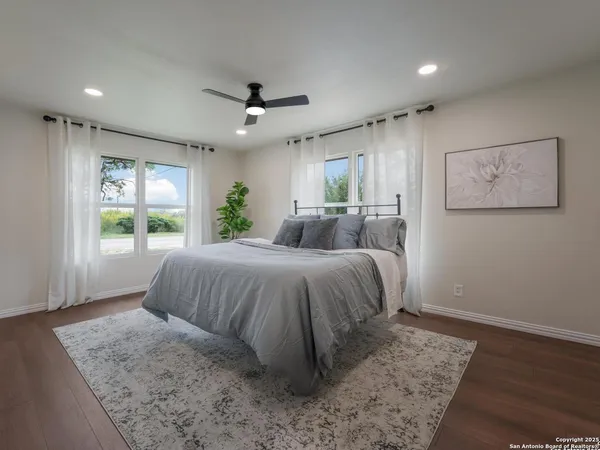 $1,795 | 10246 Highway 106 Loop, Adkins, TX 78101