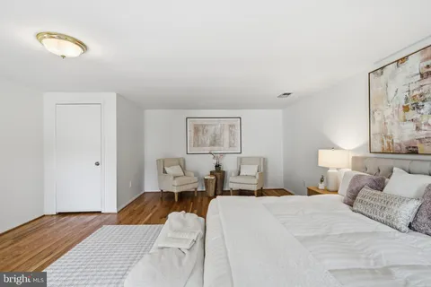 $1,299,900 | 3901 Colonel Ellis Avenue, Alexandria, VA 22304