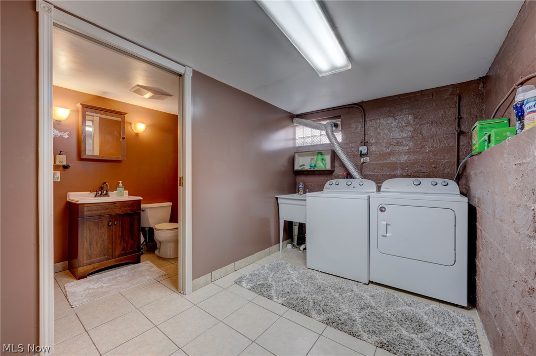7406 Ridgefield Avenue Parma, OH 44129 - Photo 29 of 35