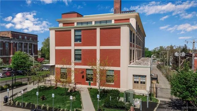 $304,900 | 2917 Main Street, Unit 320, Buffalo, NY 14214