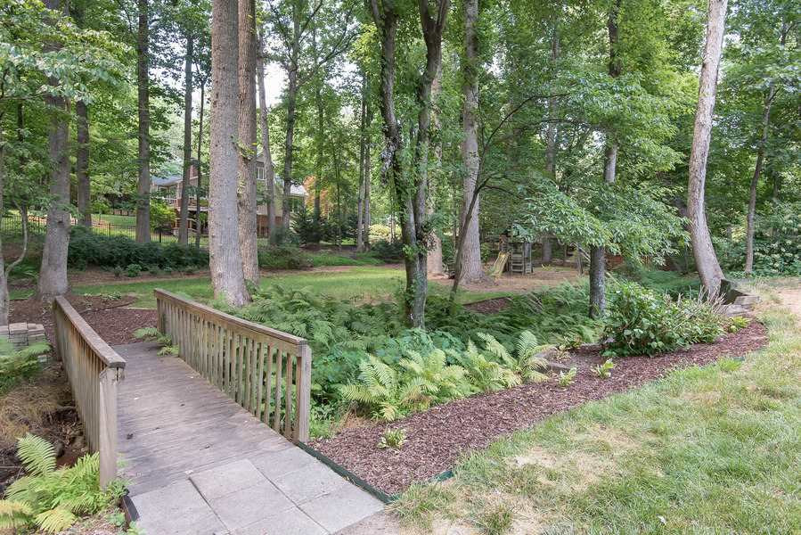 8909 Oxbridge Court Raleigh, NC 27613 - Photo 24 of 25 Backyard